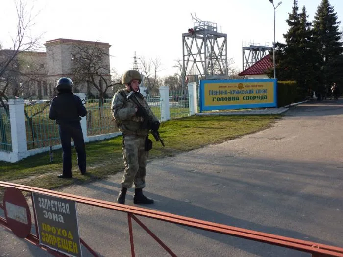 Десантник, который охранял Северо-Крымский канал, подстрелил коллегу