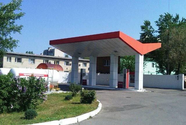Херсонские миндоходовцы “накрыли” подпольную АЗС
