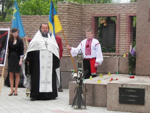 На Херсонщине почтили память жертв политических репрессий и крымскотатарской депортации из Крыма