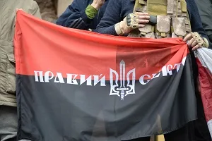 Активность “Правого сектора” возле херсонской мореходки напугала коммунистов