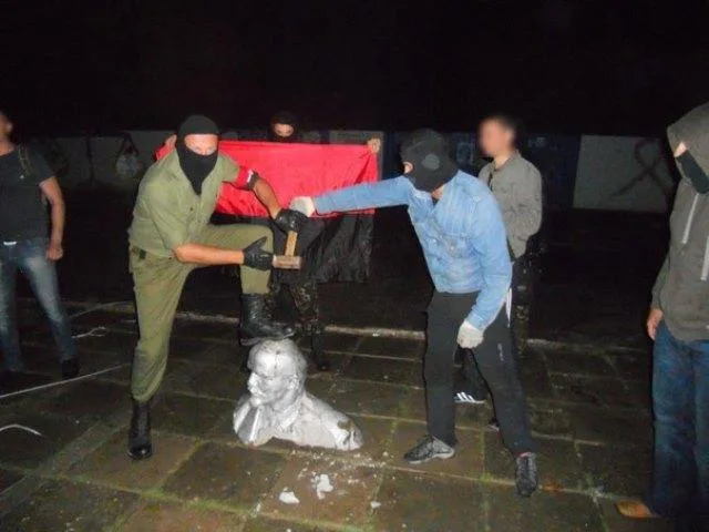В облУМВД еще решают, возбуждать ли дело по факту "ленинопада"