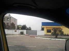 Самооборона отвезла херсонским вертолетчикам мешки, пленку и лекарства