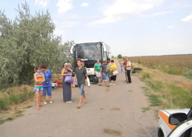 Херсонским спасателям пришлось выручать пассажиров автобуса из Донецка