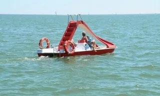 В Железном Порту супружескую пару унесло в море на катамаране