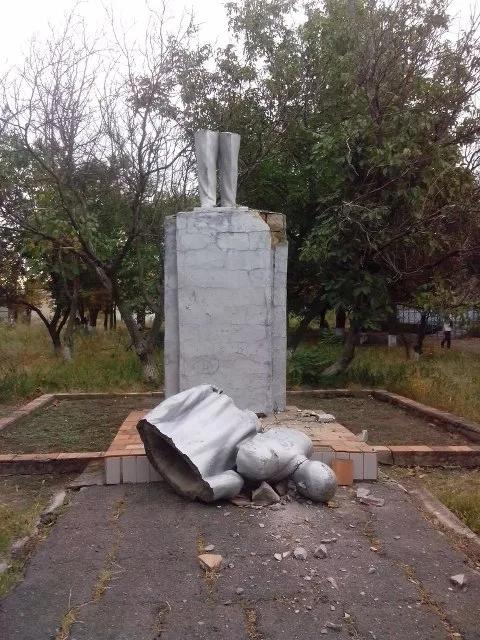 В Горностаевском районе завалили Ильича