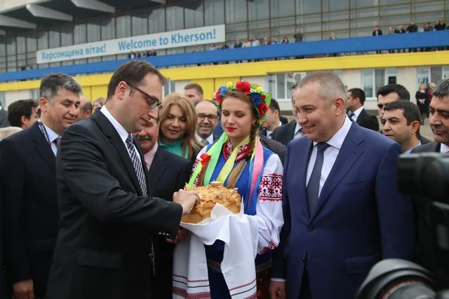 Turkish Airlines открыл регулярные рейсы в Херсон