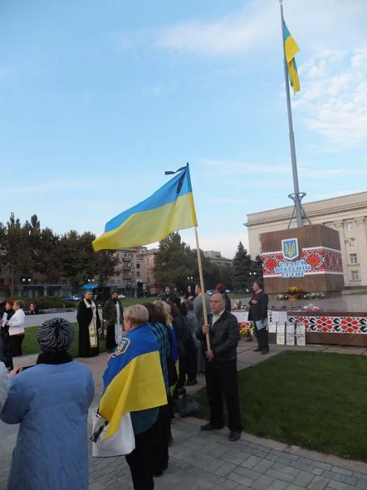 В Херсоне состоялся митинг-реквием по погибшим в зоне АТО херсонцам