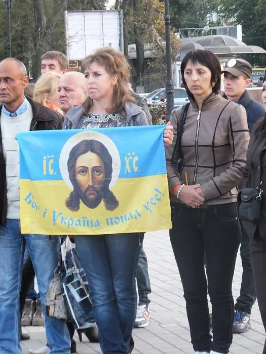 В Херсоне состоялся митинг-реквием по погибшим в зоне АТО херсонцам