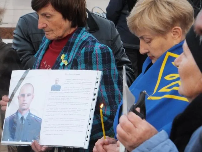 В Херсоне состоялся митинг-реквием по погибшим в зоне АТО херсонцам