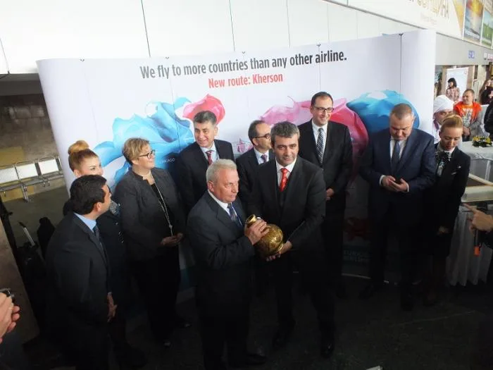 Turkish Airlines открыл регулярные рейсы в Херсон