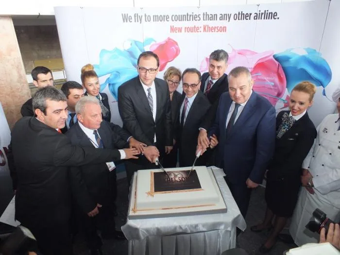 Turkish Airlines открыл регулярные рейсы в Херсон