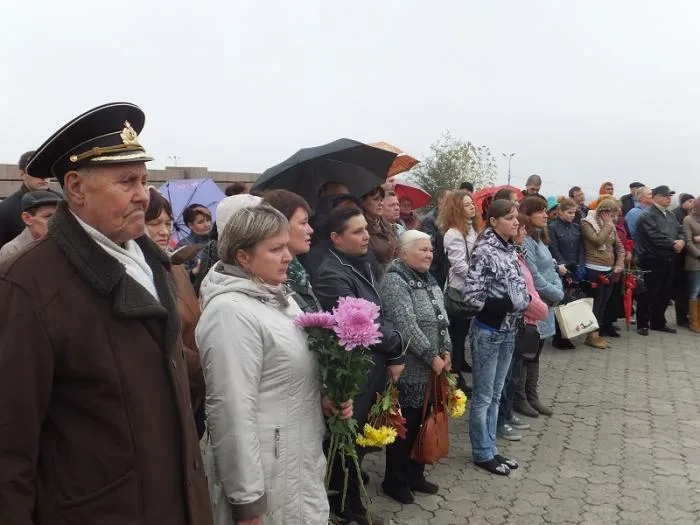 В Херсоне открыли памятник героям АТО