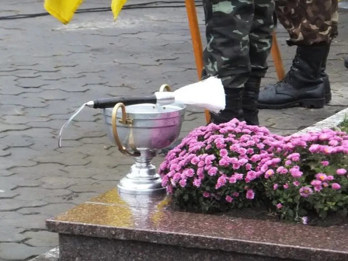 В Херсоне открыли памятник героям АТО