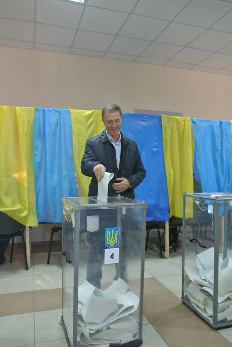 Сальдо проглосовал “за мир, за единую Украину”