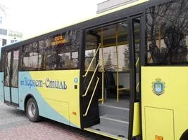 Херсонцев будет возить уникальный автобус за миллион гривен