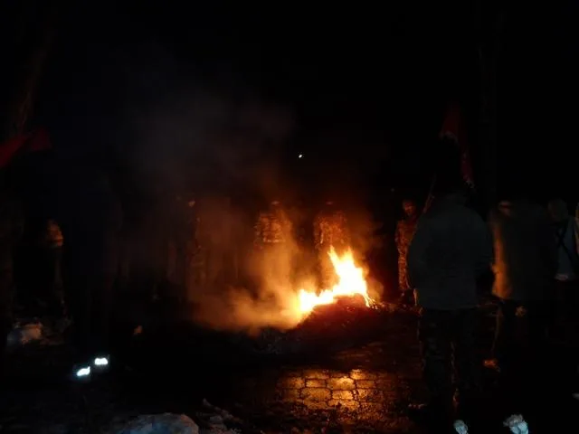 Цюрупинского активиста Шрамко отправляют в СИЗО, “Правый сектор” продолжает жечь шины