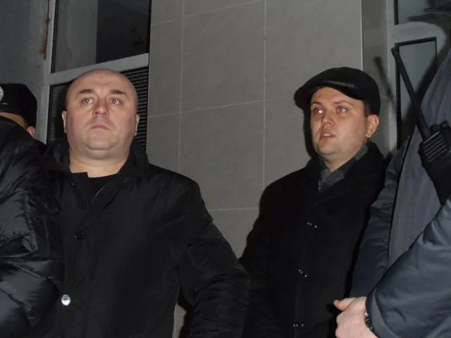 Цюрупинского активиста Шрамко отправляют в СИЗО, “Правый сектор” продолжает жечь шины