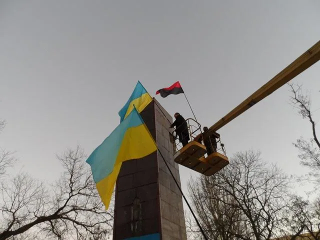Херсонскую “Искру” решили не крушить, а переименовать