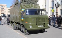 Полевую автобаню передали бойцам батальона “Сармат” в зону АТО