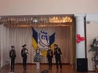 Юные херсонцы устроили "Театральную весну"