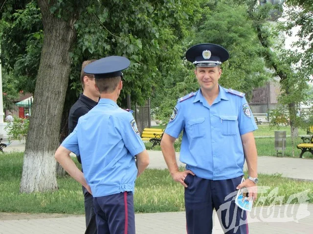 Стройку на городской набережной не запретили, но приостановили