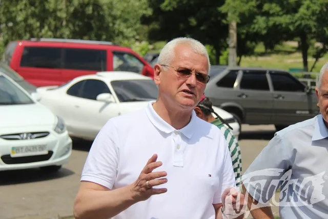 Стройку на городской набережной не запретили, но приостановили