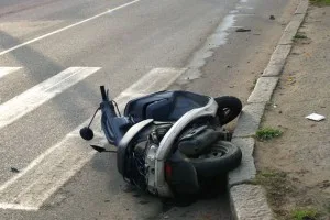 Вчера и сегодня на херсонских дорогах попали в ДТП водители мопедов и скутеров
