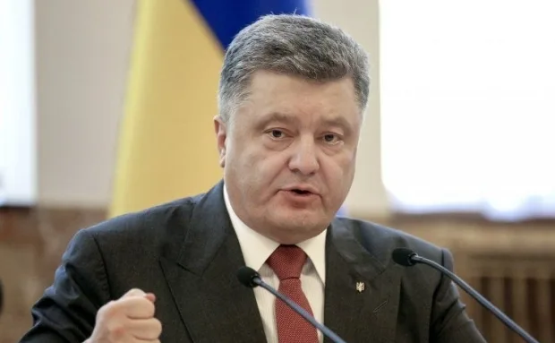 Порошенко подчеркнул необходимость преодоления коррупции на Чонгаре