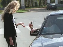 В Херсоне сводница обеспечивала “работой” свою подругу-проститутку