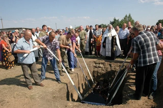 В Аскании Нова похоронили работника нплоговой, погибшего возле Счастья