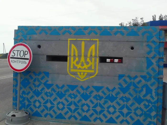 В Геническом районе установили 2 мобильных блок-поста
