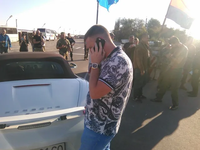 “Мажор” на “Порше” пытался прорваться через блокпост на Чонгаре