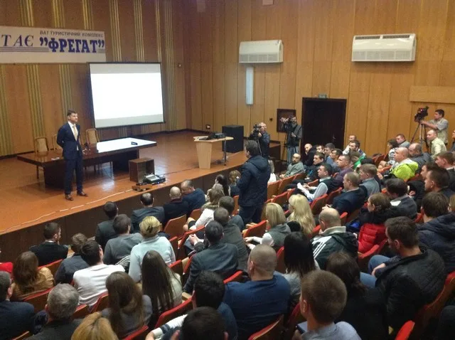 Дмитро Дубілет: “Потужна підтримка влади та волонтерів зробить Херсонщину провідним регіоном щодо впровадження електронних послуг”