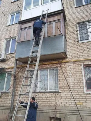 В Новой Каховке спасли малыша, который захлопнулся в квартире