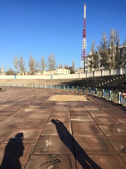 Большую часть стадиона “Кристалл” опасно использовать для занятий спортом, – Урсуленко
