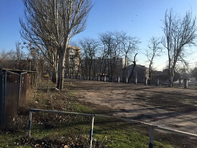 Большую часть стадиона “Кристалл” опасно использовать для занятий спортом, – Урсуленко