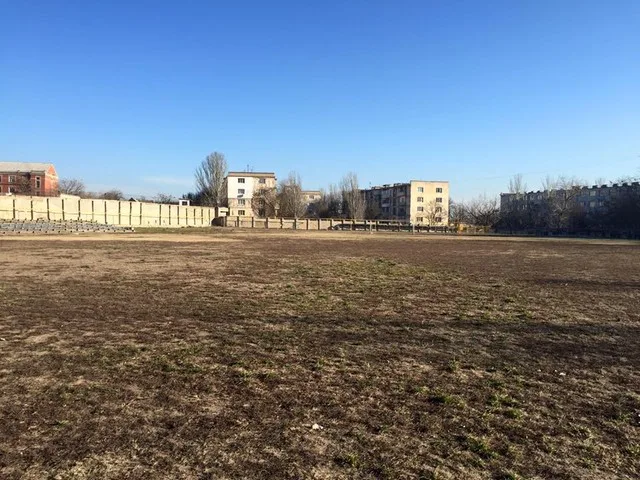 Большую часть стадиона “Кристалл” опасно использовать для занятий спортом, – Урсуленко