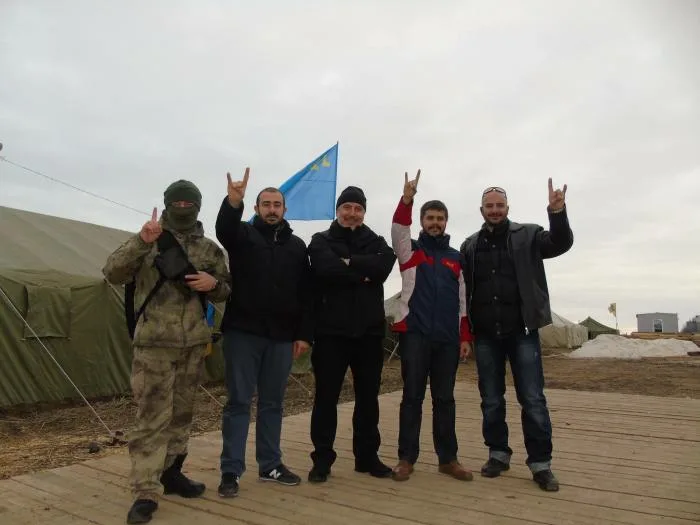 К “блокадникам” на границу с Крымом приехали из Турции “Серые волки”
