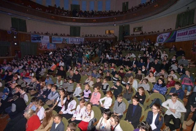 В Херсоне прошел 9-й городской христианский фестиваль детского творчества «Остров Рождества»