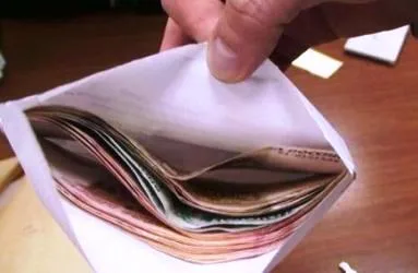 На Херcонщине на взятке в 2,1 тыс. грн. задержали начальника райуправления ветмедицины
