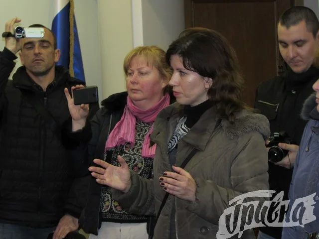 Вчера херсонцы ходили к мэрии митинговать п поводу переименований улиц