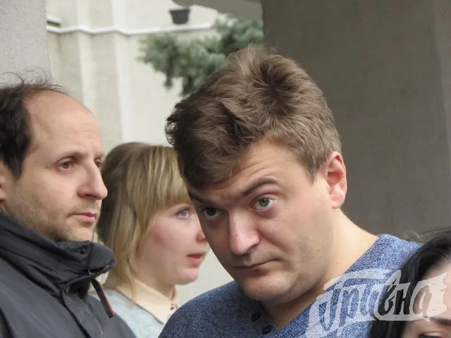 Вчера херсонцы ходили к мэрии митинговать п поводу переименований улиц