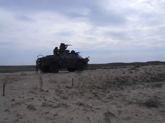 На полигоне под Цюрупинском военные учились стрелять