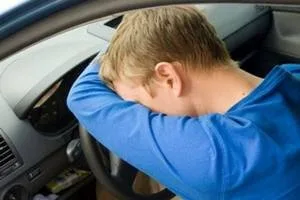 В Новой Каховке 19-летний наркоман разъезжал на Seat без документов