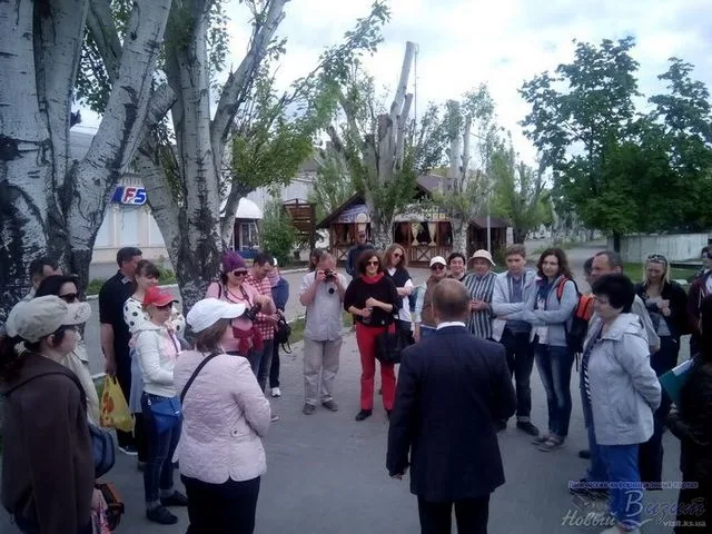 Глава Генической РГА лично встречал первых туристов Арабатки