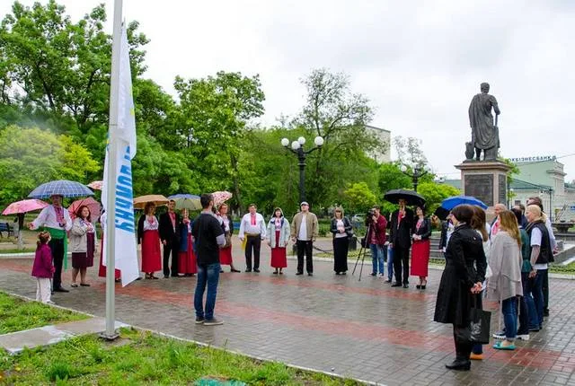 В Херсоне подняли флаг “Мельпомены”