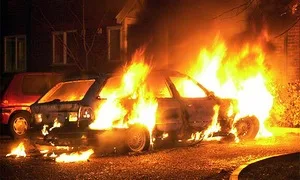 В Херсоне ночью сгорел атвомобиль