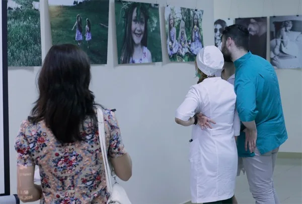 В Херсонском облонкодиспансере откырлась фотовыставка
