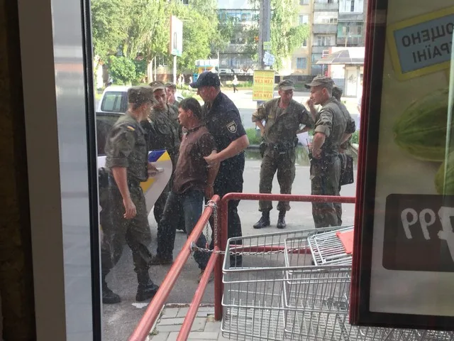 Как в Херсоне полиция и нацгвардия усмиряли пьяного