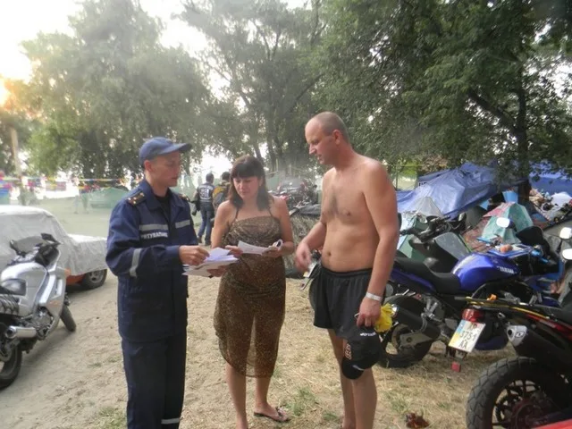 Каховские спасатели устроили на “Тачанке” водное шоу